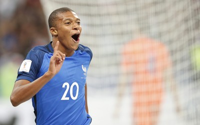 球探体育热评-久保建英这速度像闪电